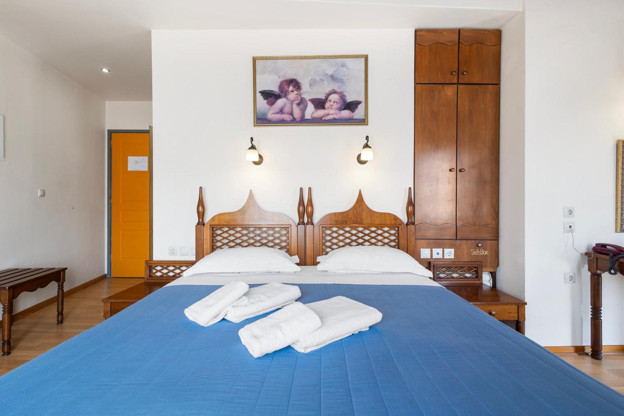 Belmondo Hotel