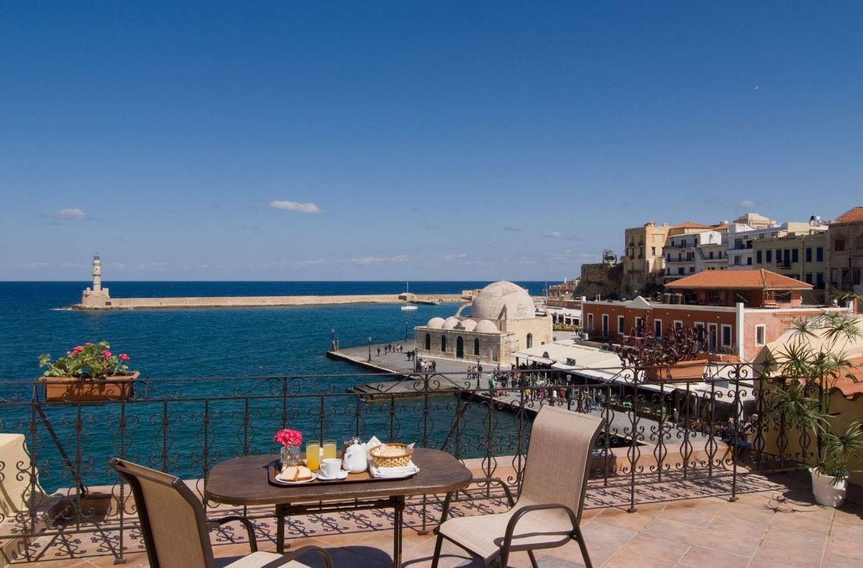 Belmondo Chrissi Akti Chania